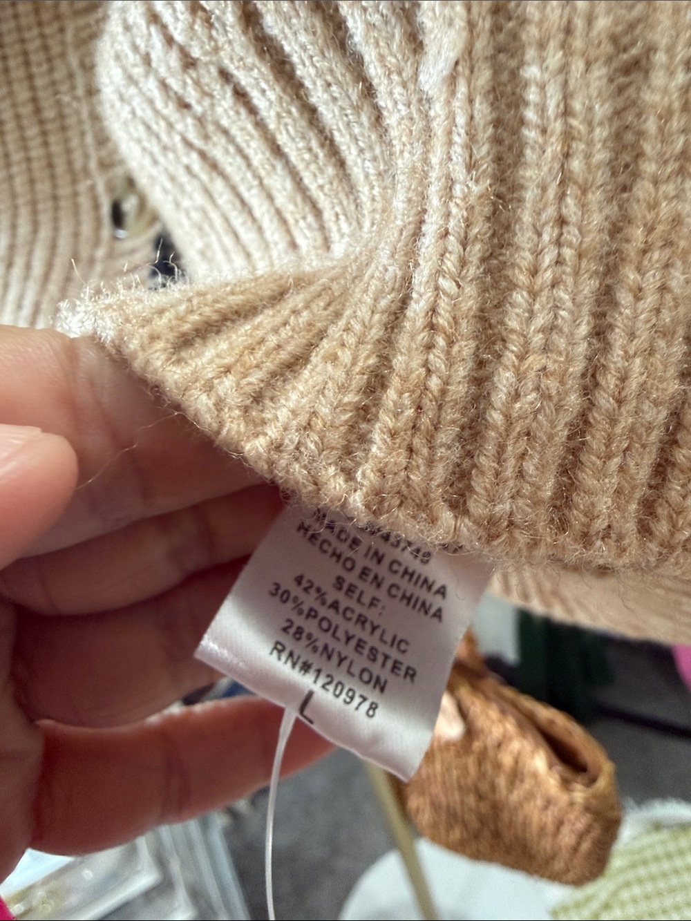 New entro Beige Knit Sleeveless Bow-Front Top with Black Trim large - Picture 5 of 5